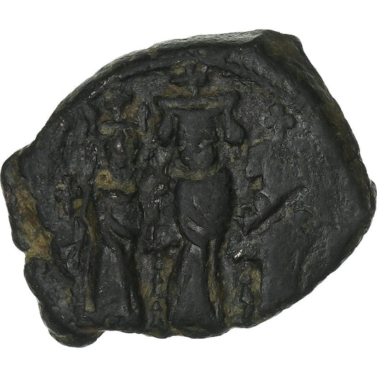 herkulovský,
 
 s Martinou a Irakliosom Konstantinosovými,
 
 Follis